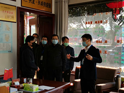 Ding Gui, directeur de l'organisation du comité du district de Keqiao, Wang Yegang, secrétaire du comité de travail du parti de la rue Qianqing, et d'autres dirigeants sont venus à l'entreprise pour inspection et conseils.